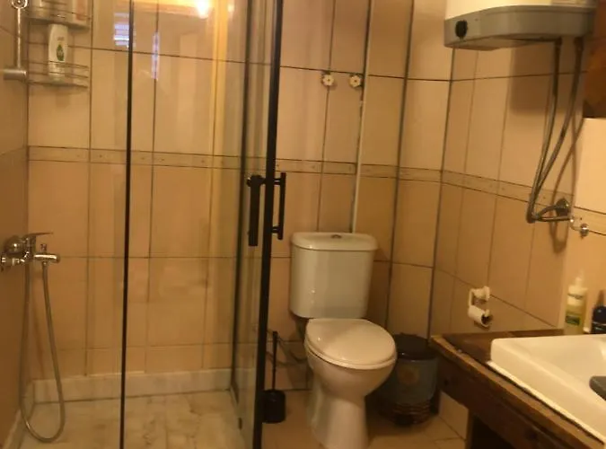 Ozzy Homes Apartment *