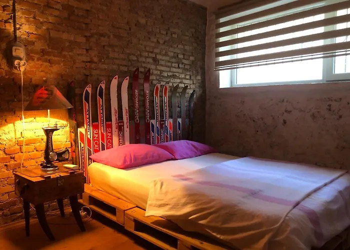 Ozzy Homes Apartment